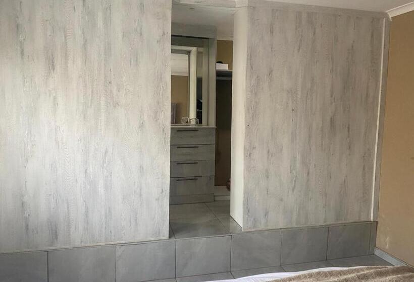 פנסיון Rcb Guesthouse