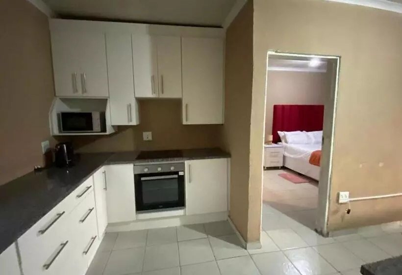 Majatalo Rcb Guesthouse