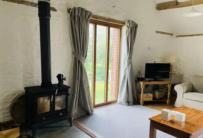 Beautiful Barn Conversion With Wood Burning Stove