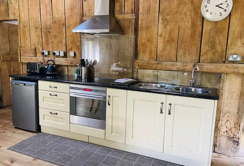 Beautiful Barn Conversion With Wood Burning Stove