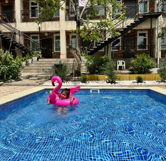 پانسیون гостевой дом асель