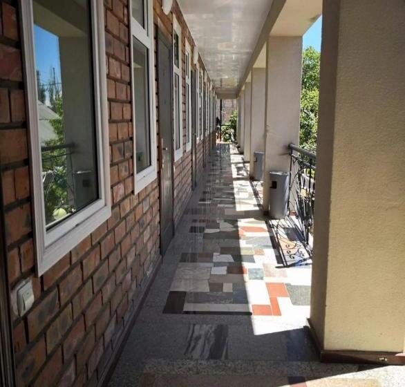 پانسیون гостевой дом асель