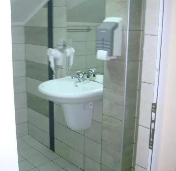 ペンション Guest House Lazur