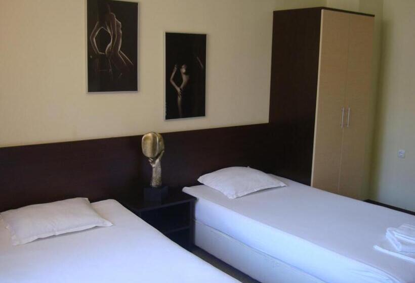 پانسیون Guest House Lazur