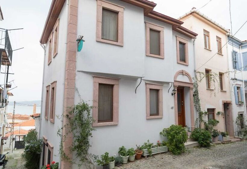 צימר Nil House Ayvalık 1