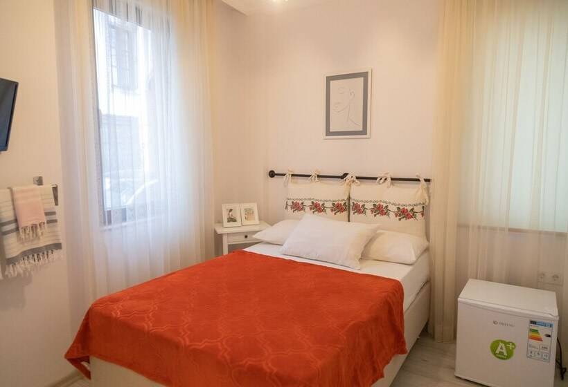 צימר Nil House Ayvalık 1