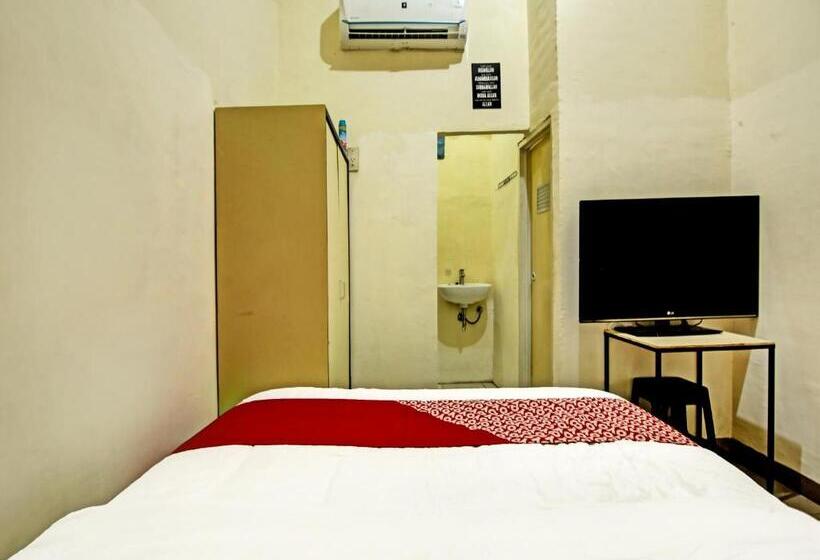 فندق Oyo 91268 Homestay Bu Erma Syariah