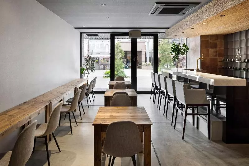 هتل The B Osaka Shinsekai