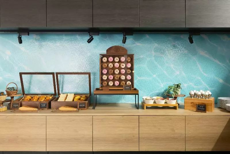 هتل The B Osaka Shinsekai