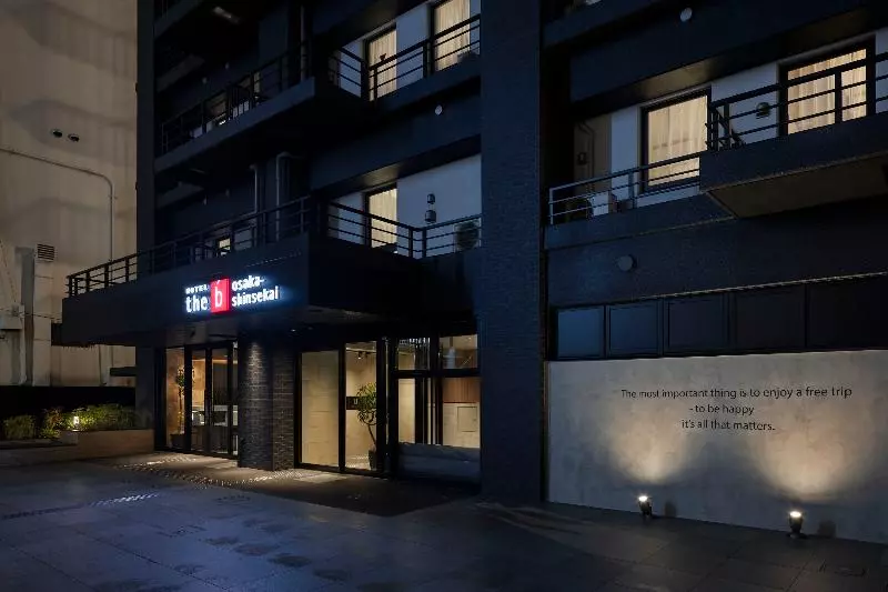 هتل The B Osaka Shinsekai