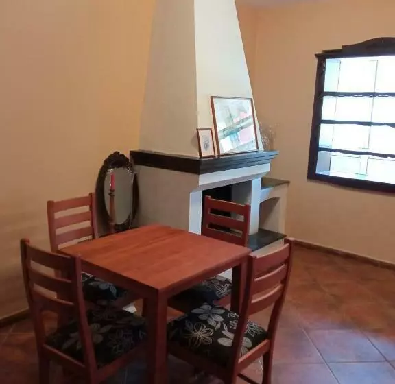 Kotorhostelito
