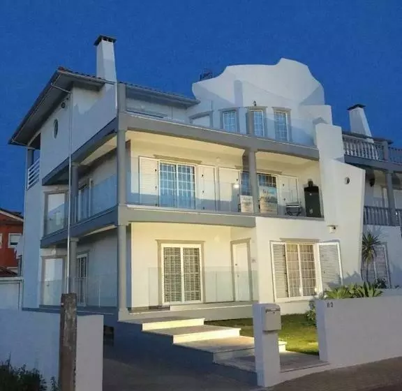 ペンション De Frente Para O Mar