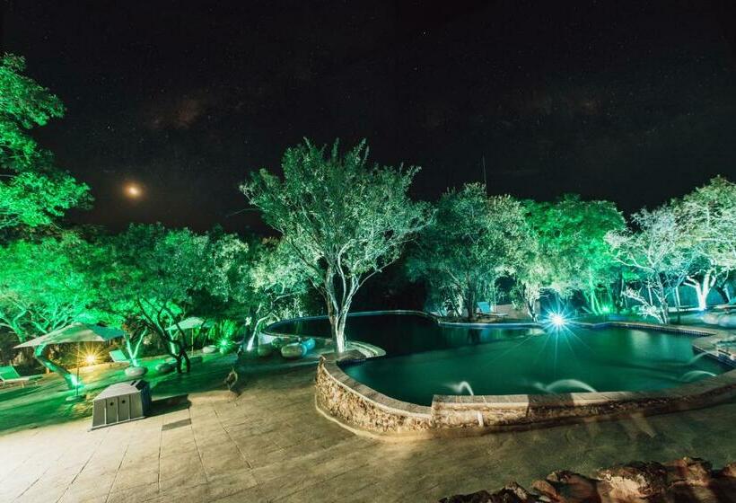 منتجع Pecan Bush Lodge