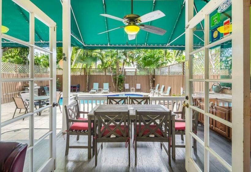 Schronisko Curry House Room 5