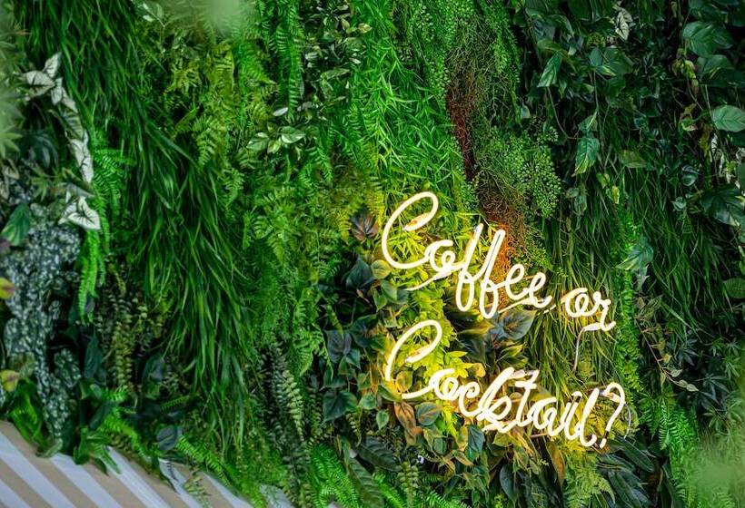 هتل Best Western Mtreize Paris Asnieres