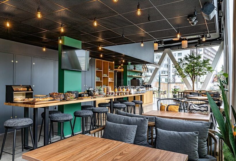 هتل Best Western Mtreize Paris Asnieres