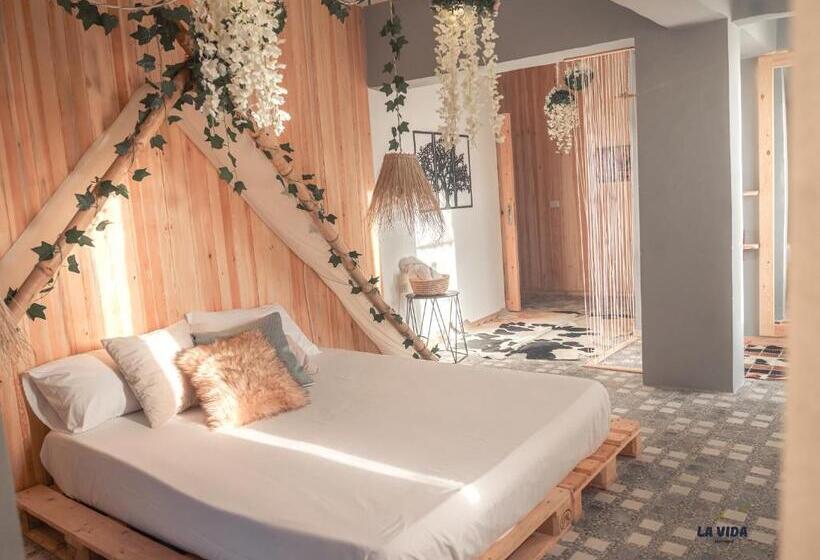 پانسیون La Vida Guest House