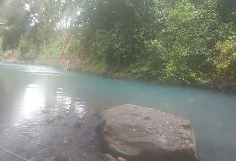 ユースホステル Cabañitas Rio Celeste