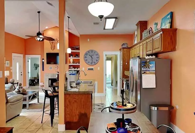 Mustang Isle Beach Bungalow 2