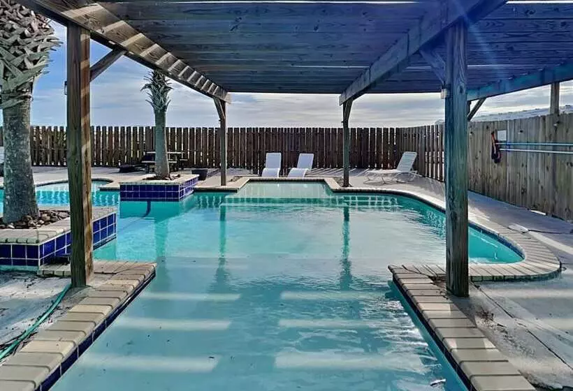 Mustang Isle Beach Bungalow 2