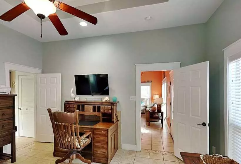 Mustang Isle Beach Bungalow 2