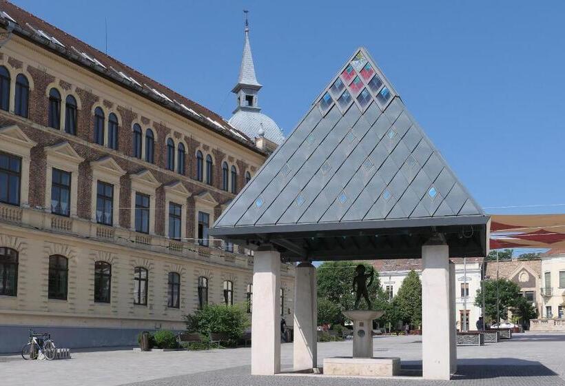 Esther S Studio Keszthely