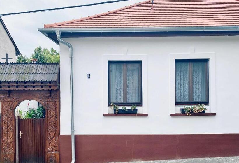 Esther S Studio Keszthely