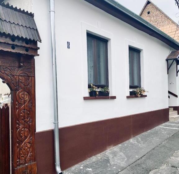 Esther S Studio Keszthely