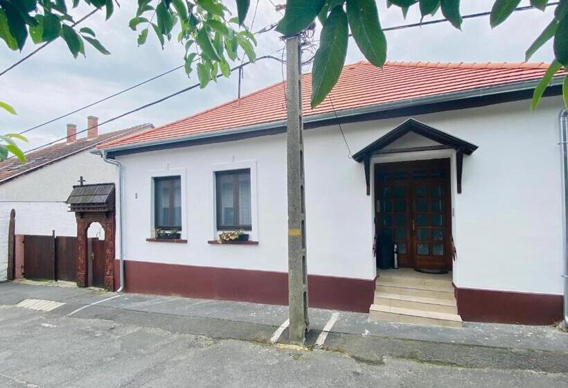 Esther S Studio Keszthely