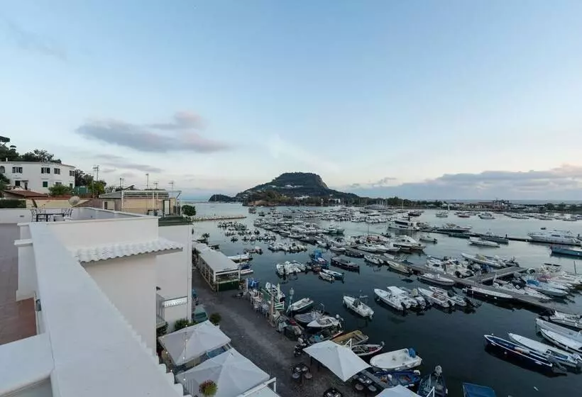 ホテル Baia Flegrea Meuble