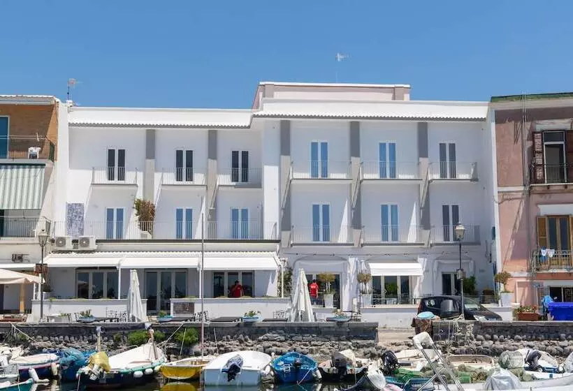 ホテル Baia Flegrea Meuble