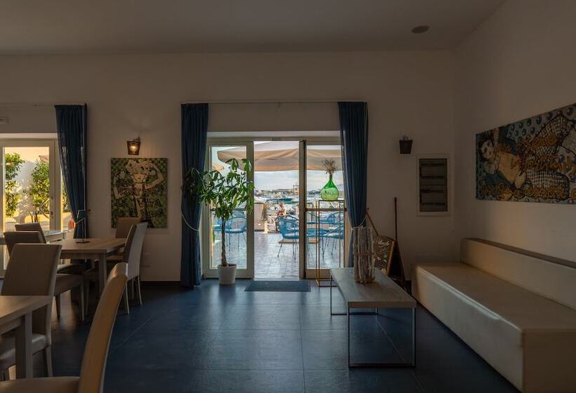 酒店 Baia Flegrea Meuble