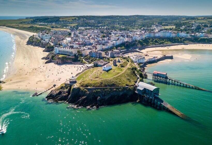 Chart House Sleeps 6