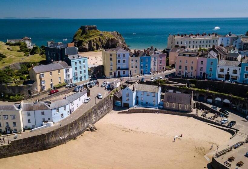 Chart House Sleeps 6