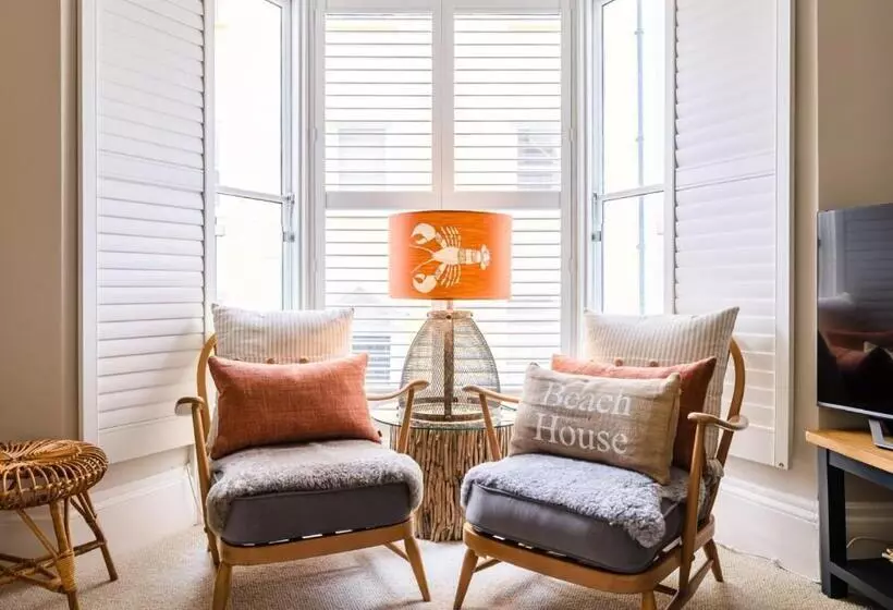 Chart House Sleeps 6