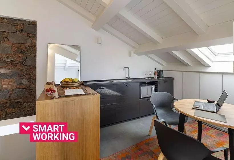 Design Apartment With Terrace By Wonderful Italy