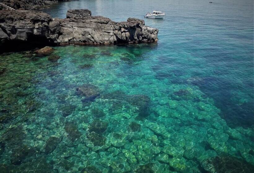 Design Apartment With Terrace By Wonderful Italy