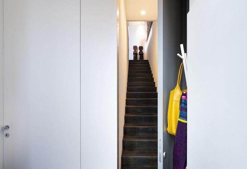 Design Apartment With Terrace By Wonderful Italy