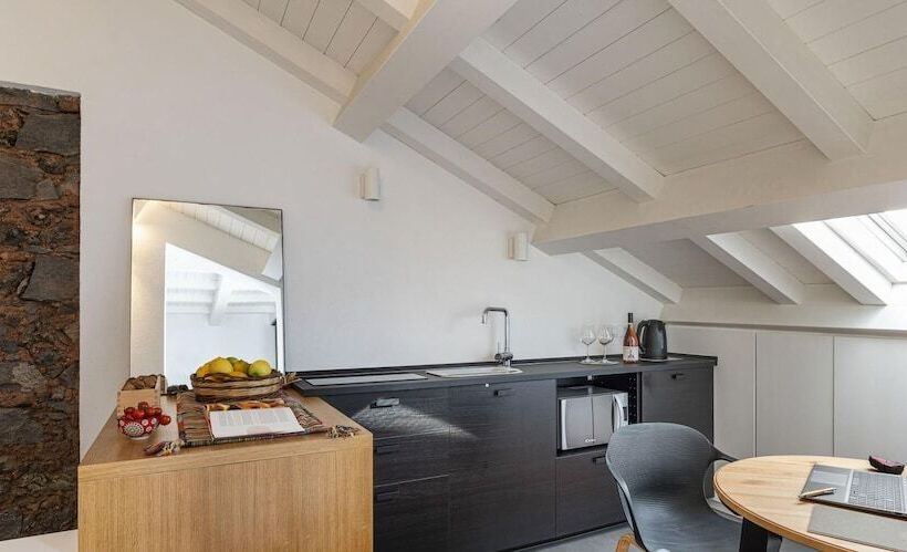 Design Apartment With Terrace By Wonderful Italy