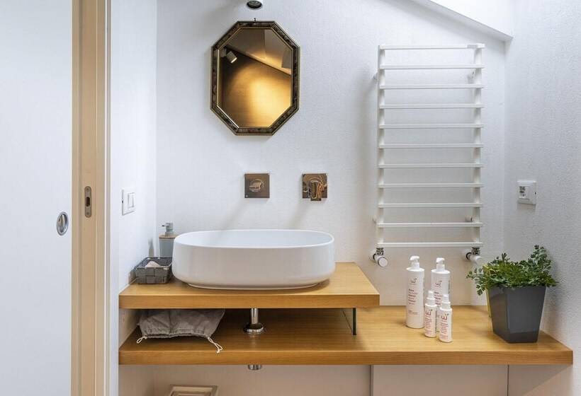 Design Apartment With Terrace By Wonderful Italy