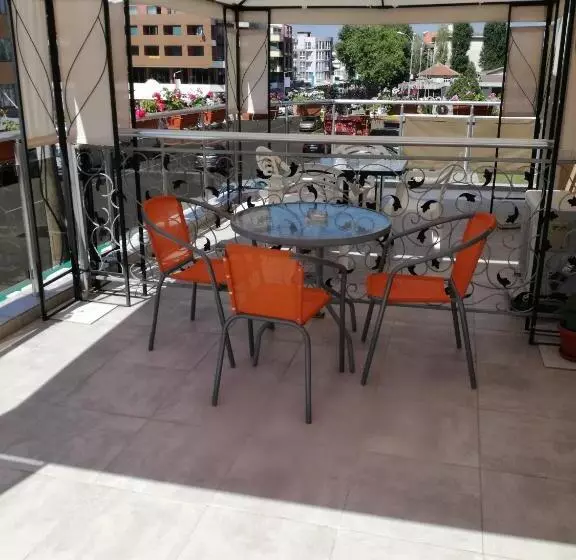 Hotelli къща за гости деневи