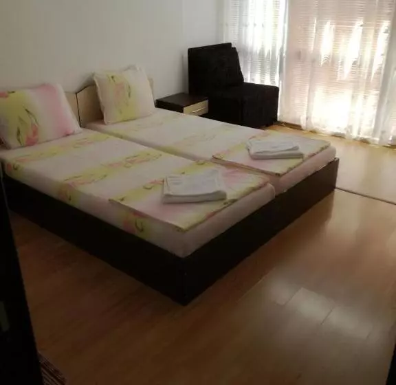 Hotelli къща за гости деневи