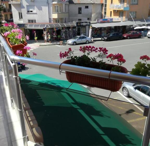 هتل къща за гости деневи