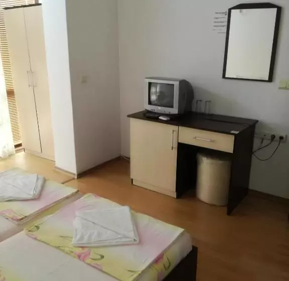 Hotelli къща за гости деневи