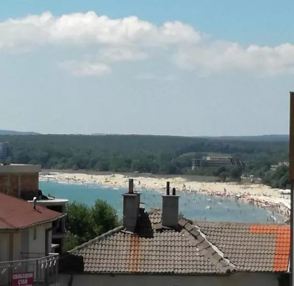 Hotelli къща за гости деневи