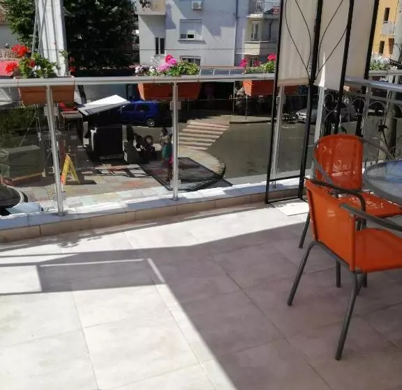 Hotelli къща за гости деневи