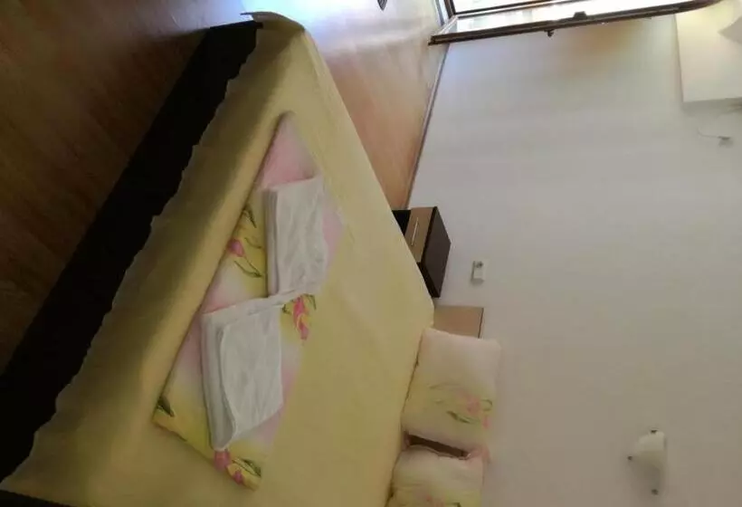 Hotelli къща за гости деневи