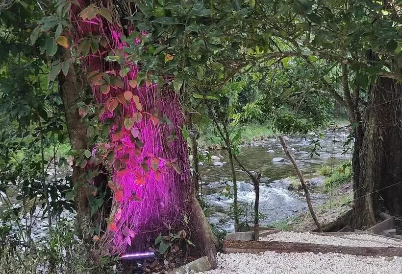 پانسیون Lechuza River Campingcamping House