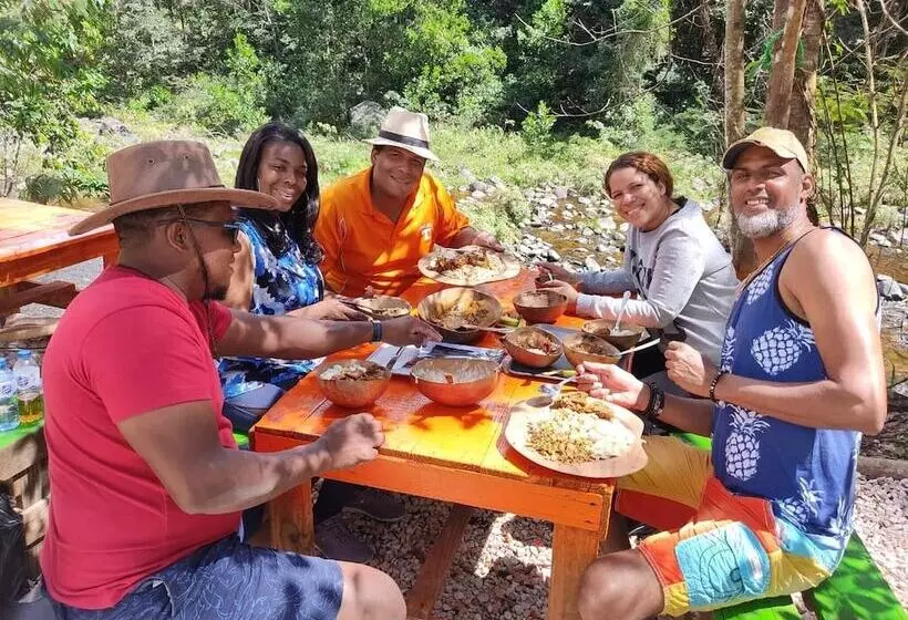 پانسیون Lechuza River Campingcamping House