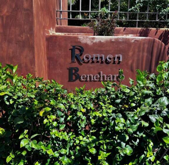 Romen 2 2 Penthouse Sea View & Jacuzzi 2b